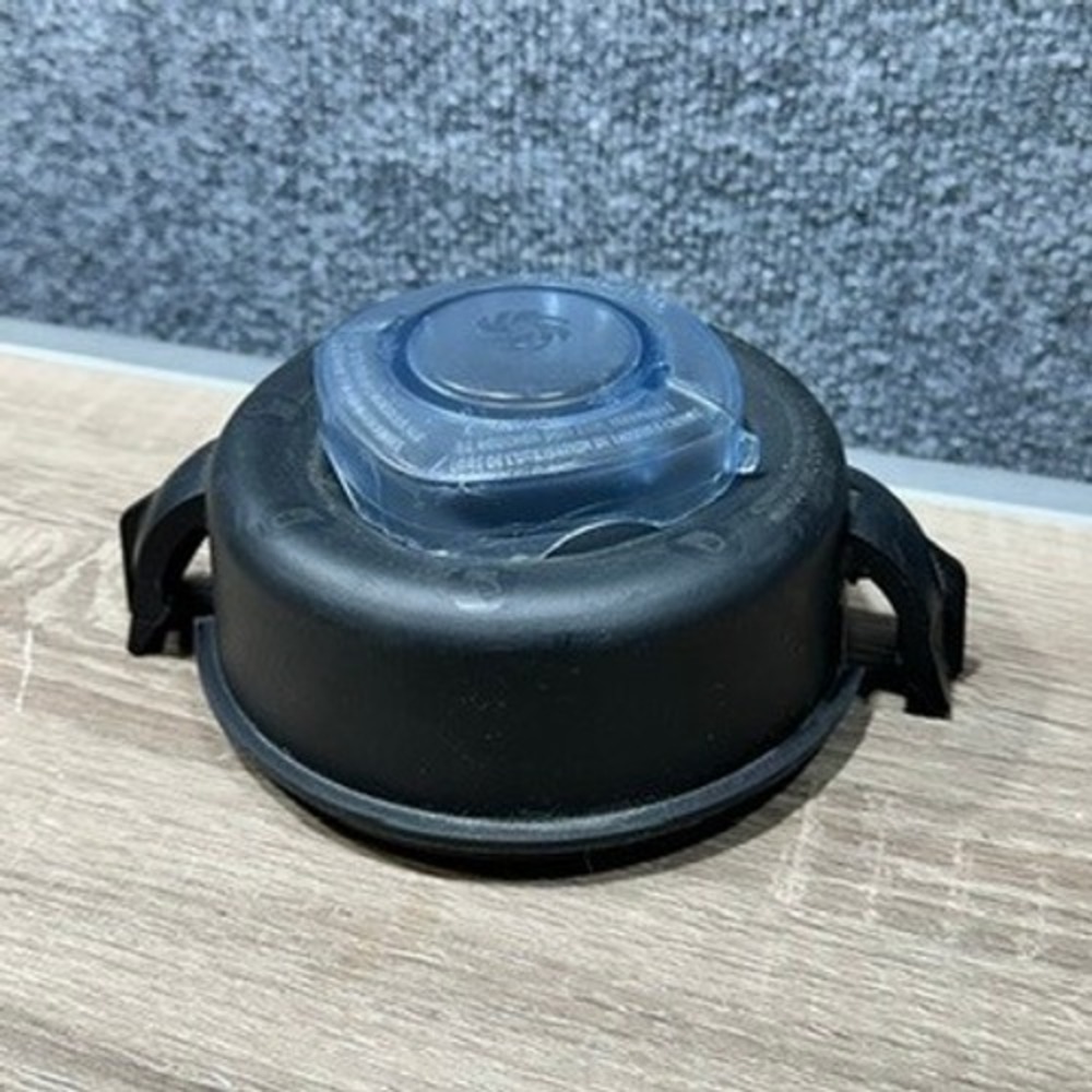 Vitamix OEM 2-Piece Lid and Plug Cap for 64 oz Container Kitchen Replacement